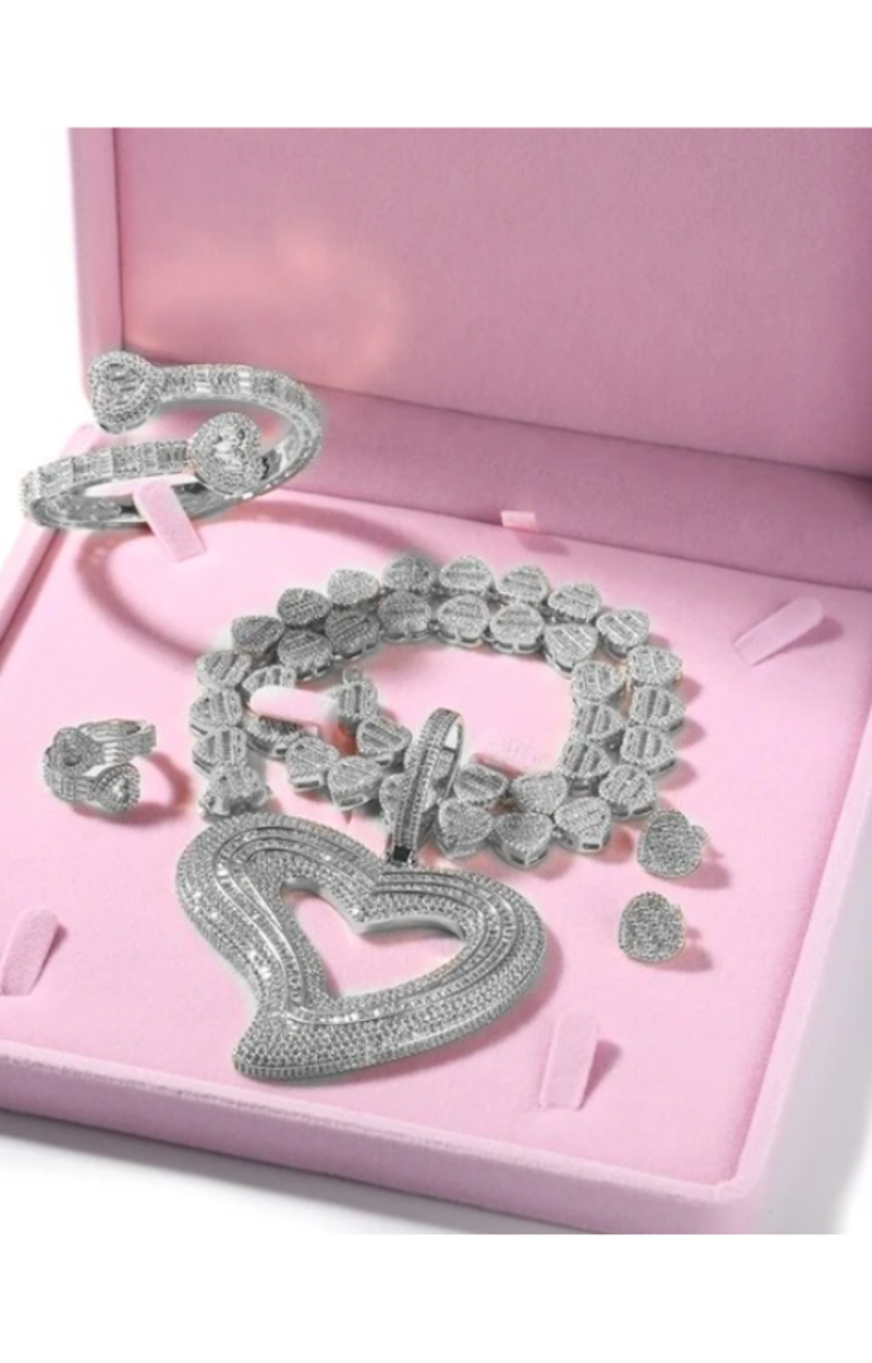 BELLA ICED  OUT HEART JEWELRY SET