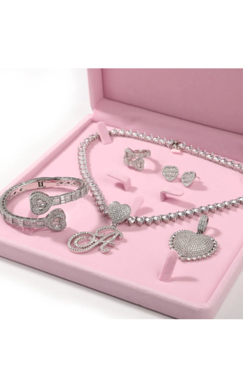LESLIE  ICED OUT HEART JEWELRY SET(Ships Same Day)