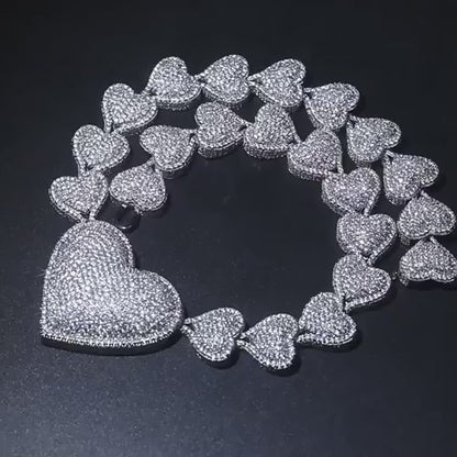LUXIIVA® BOLD HEART CHAIN(Ready to Ship)
