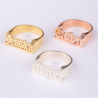 VINTAGE SCRIPT NAME RING