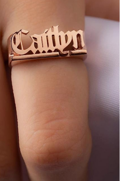 VINTAGE SCRIPT NAME RING