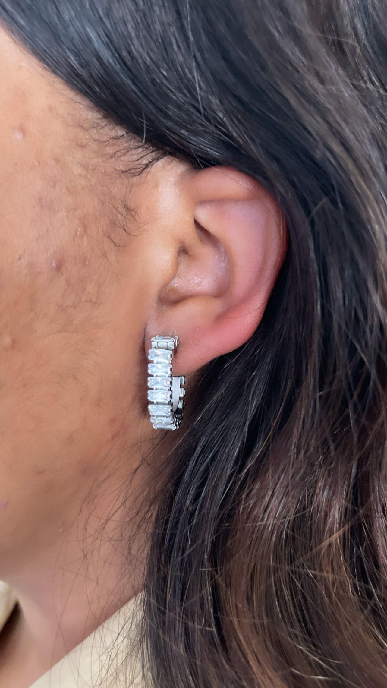 LUXIIVA® ROBYN OVAL DROP EARRINGS (Ready to Ship)
